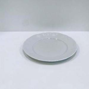 Location Assiette Blanche avec Filet Or dimension 26 cm